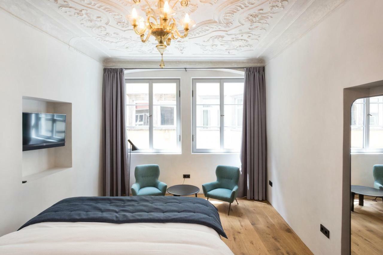 ホテル Goldenstern Townhouse ボルツァーノ エクステリア 写真